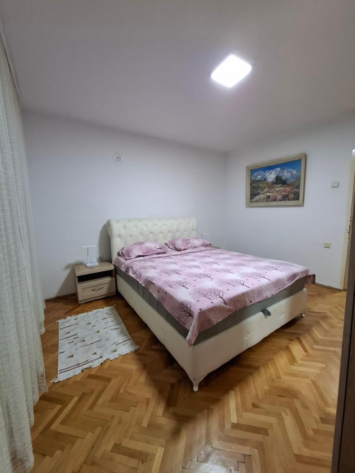 Apartment Vuk Подгорица Екстериор снимка